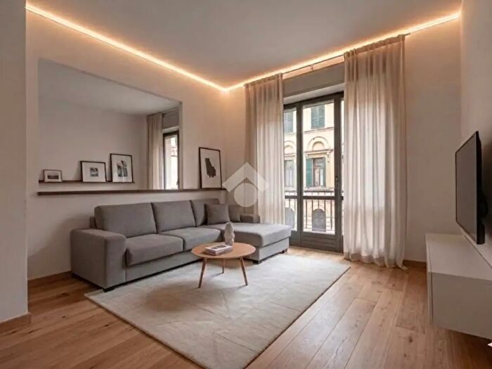 Appartamento con 5 locali in vendita in Via Carmelitani Scalzi, Verona