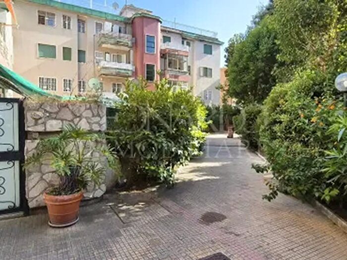 Appartamento bilocale in vendita in Viale Colli Aminei, Napoli