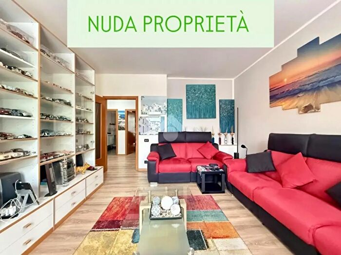 Appartamento con 5 locali in vendita in Via Monsignor Celestino Brigà, Lavis