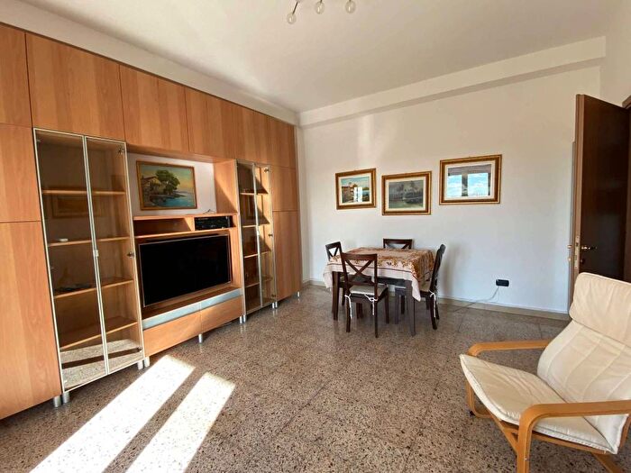 Appartamento bilocale in affitto in via Cassinis, Rogoredo, Milano