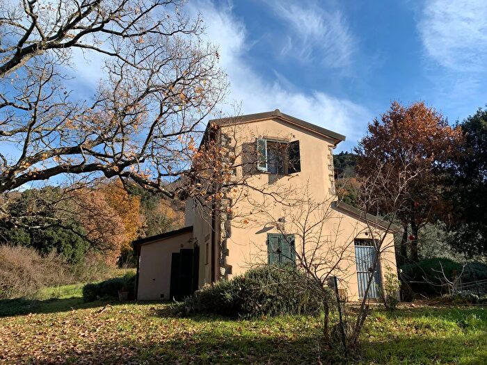 Casa con 7 locali in vendita in Località Le Cerbaie Snc, Roccastrada