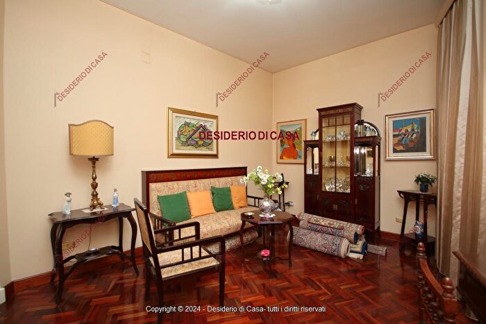 Appartamento con 5 locali in vendita in Via Vincenzo di Marco c Palermo Pa Italia, Palermo