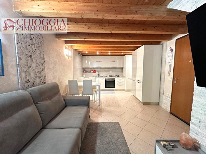 Appartamento trilocale in vendita in Calle Vescovi, Chioggia