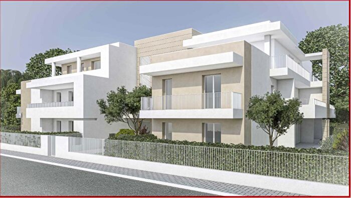 Appartamento quadrilocale in vendita in Via Arrunzio Stella, Abano Terme