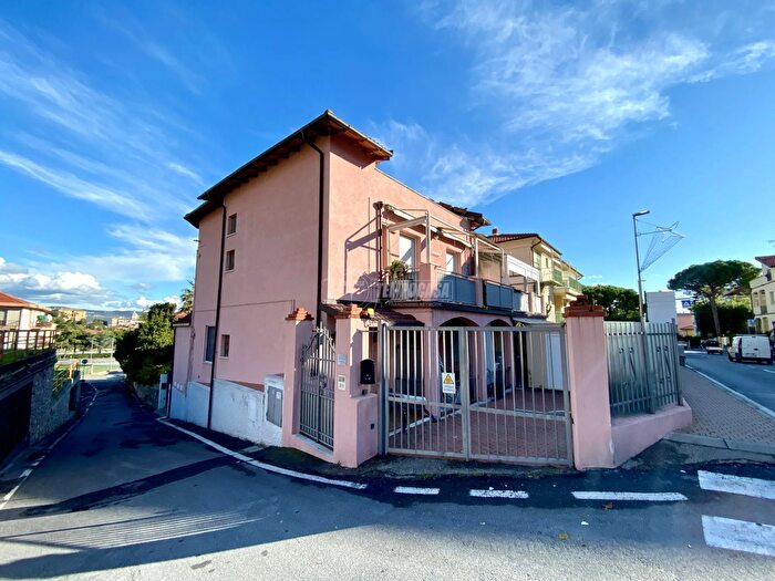 Appartamento bilocale in vendita in Via dei Gazzi, Loano