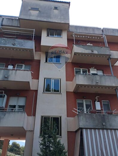 Appartamento trilocale in vendita in Santi Cosma E Damiano