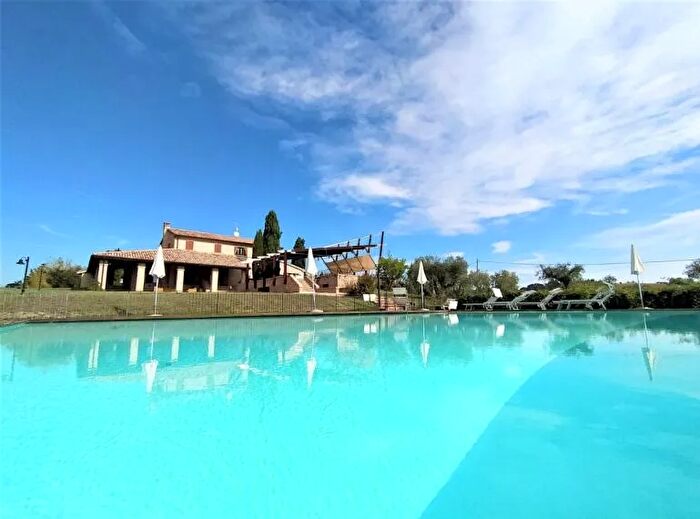 Casa con 5 locali in vendita in Strada del BreccioneSan Costanzo, San Costanzo