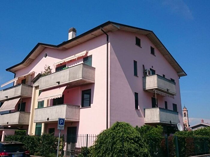 Appartamento trilocale in affitto in Via Paolo Griffini, Caviaga, Cavenago dAdda