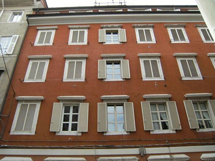 Appartamento monolocale in affitto in Città Vecchia, Trieste