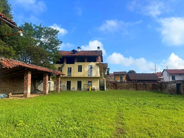 Casa quadrilocale in vendita in Via del Genio, San Francesco Al Campo