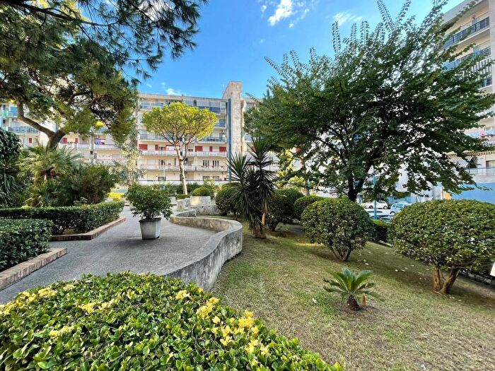 Appartamento con 5 locali in vendita in Via Botteghelle, San Giorgio a Cremano