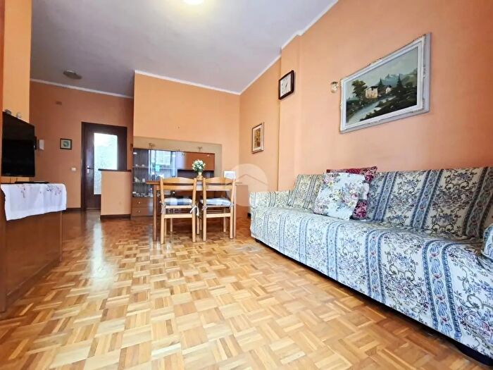 Appartamento trilocale in vendita in Via Fratelli Rosselli, Voghera