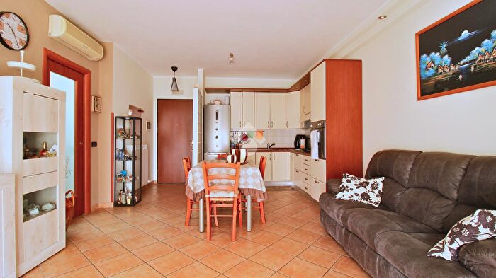 Appartamento quadrilocale in vendita in Strada Circonvallazione, San Salvo