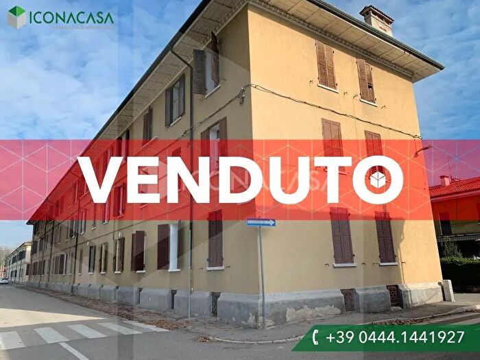 Appartamento quadrilocale in vendita in Via Alfredo Gregori, Vicenza
