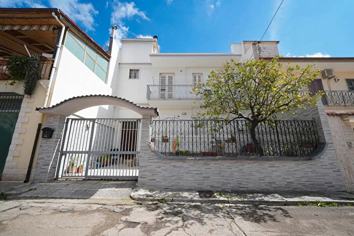 Casa con 6 locali in vendita in Via Cutrone Palo del Colle Bari, Palo Del Colle