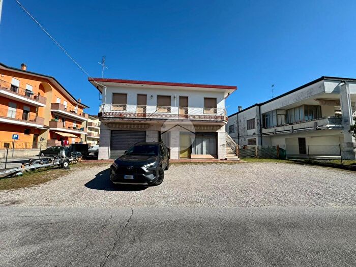Casa con 5 locali in vendita in Via Carabella, Rosolina