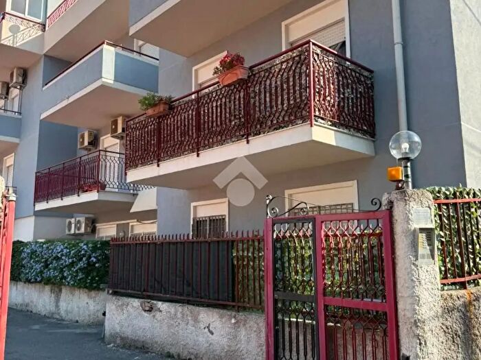 Appartamento trilocale in vendita in Via Orazio Bonanno, Messina