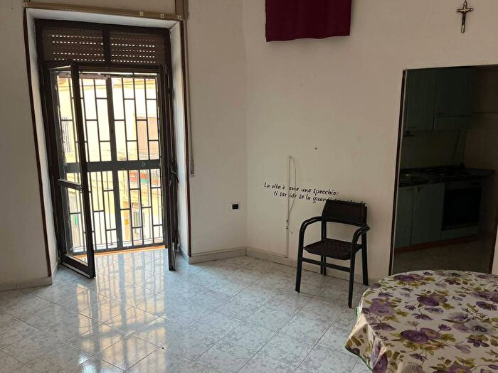 Appartamento bilocale in affitto in Via Cappella dei Cangiani, Zona Ospedaliera, Napoli