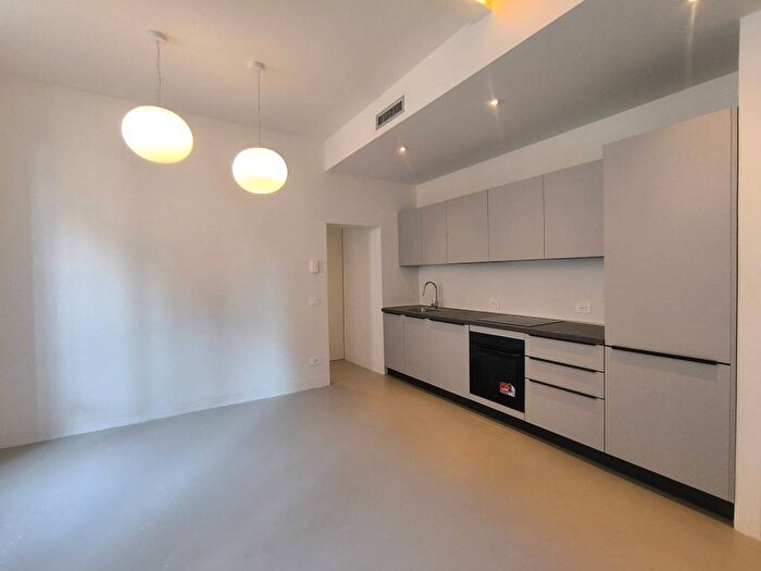 Appartamento trilocale in affitto in Loggia Garibaldi, Brescia