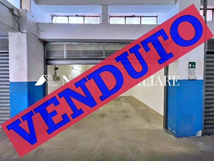 Appartamento in vendita in Via Edoardo Jenner, Roma