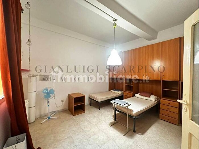 Appartamento trilocale in affitto in Via Mascarella, Irnerio, Bologna