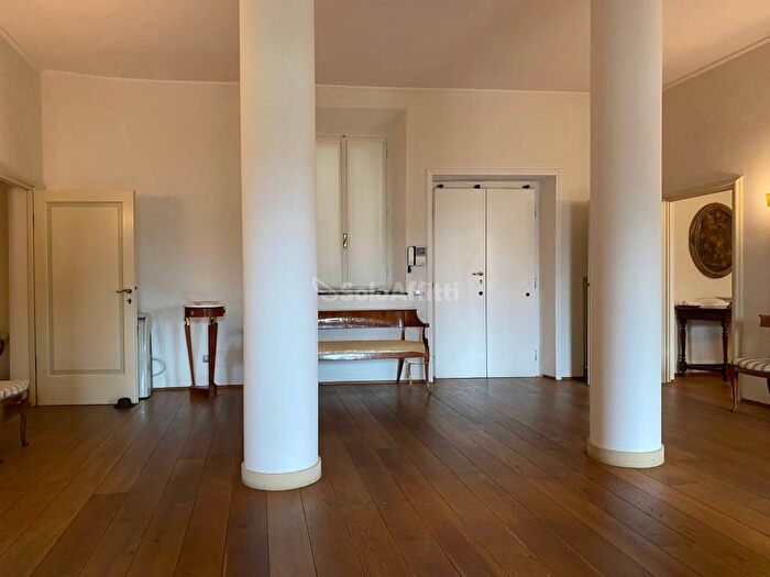 Appartamento con 6 locali in affitto in via della Sapienza, San Domenico Fontebranda, Siena