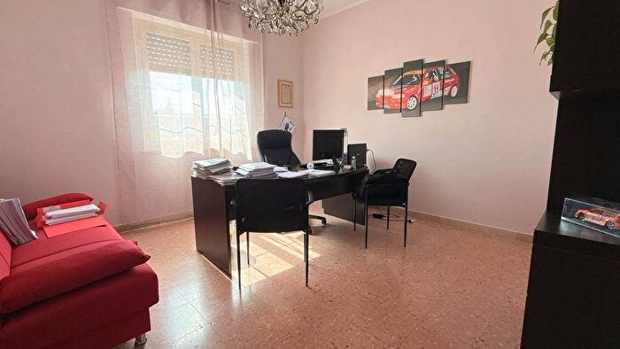 Appartamento quadrilocale in vendita in Via Piazza Armerina, Siracusa