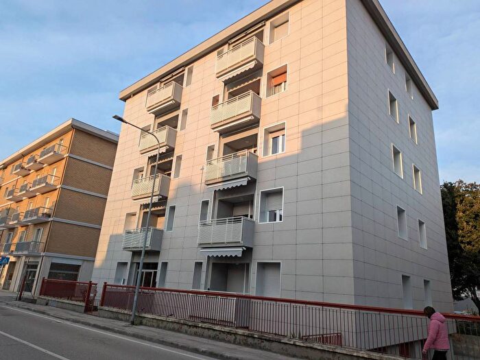 Appartamento con 5 locali in affitto in Via Flaminia, Montegranaro Loreto, Pesaro