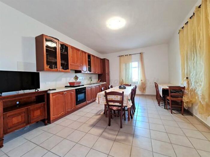 Casa con 6 locali in vendita in Via Roma, Petacciato