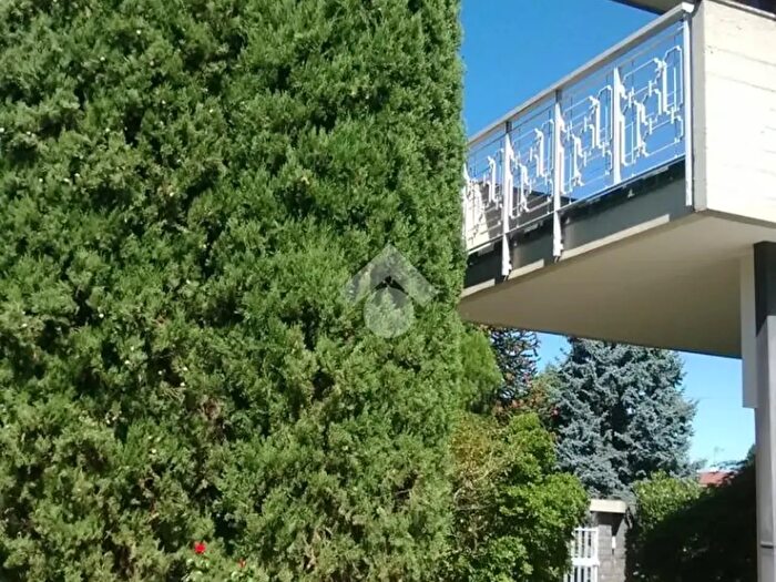 Casa con 5 locali in vendita in Via Tevere, Lonate Pozzolo