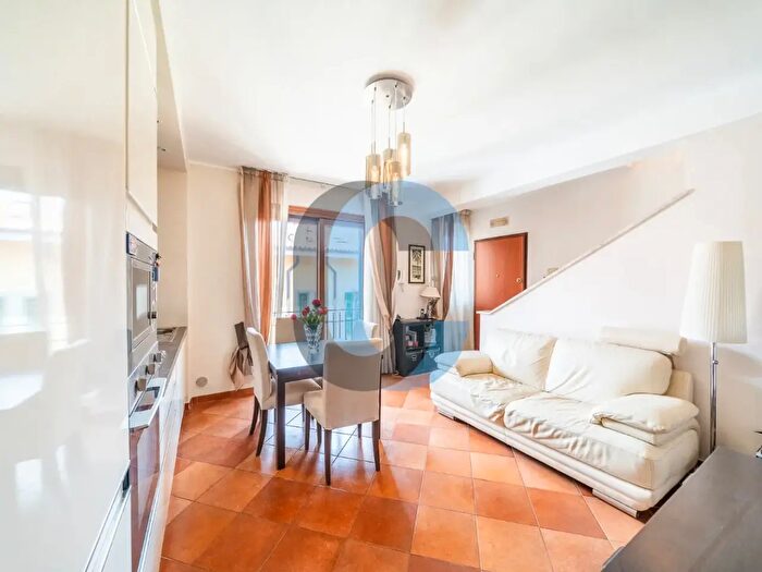 Appartamento trilocale in vendita in Via Trento, Grottaferrata