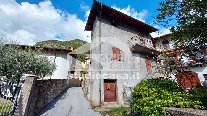 Casa trilocale in vendita in Vicolo dei Beni, Avio