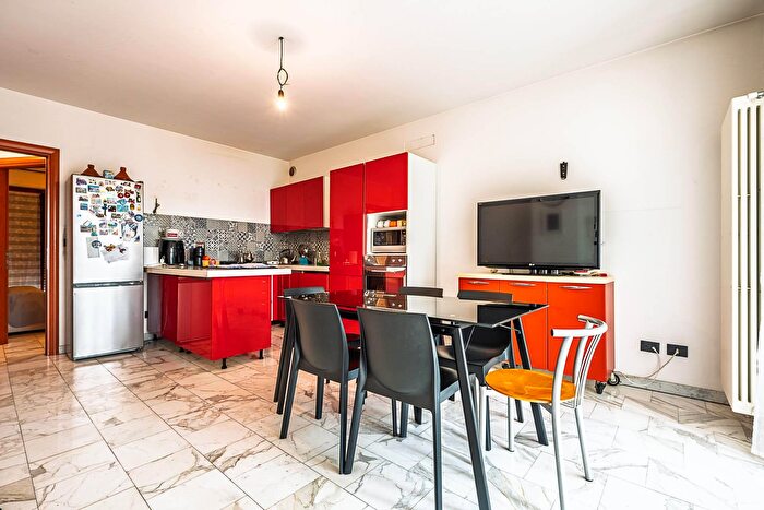 Appartamento con 5 locali in vendita in Via Ruggero Leoncavallo, Torino