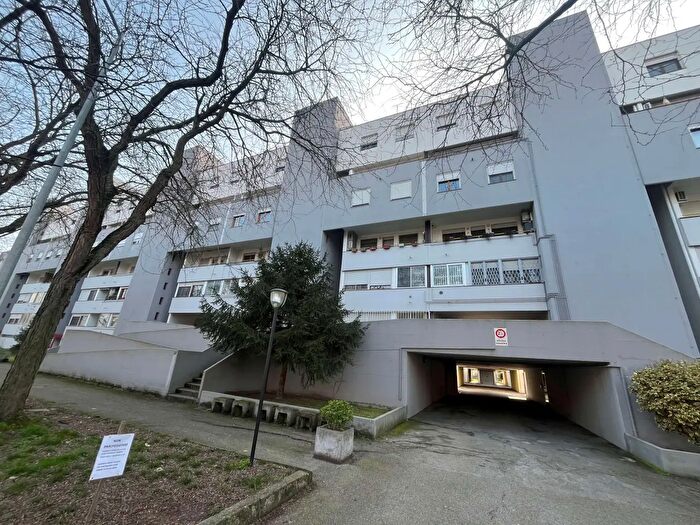 Appartamento trilocale in vendita in Via Barlaam, Ferrara