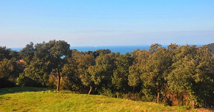 Casa con 6 locali in vendita in Rosignano Marittimo