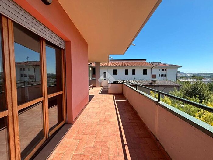 Appartamento quadrilocale in vendita in Via Nazionale, Castellalto