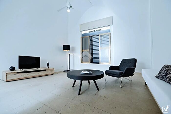 Casa trilocale in vendita in Via Crispi, Manduria