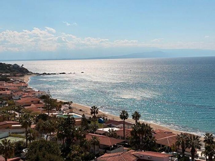 Appartamento trilocale in affitto in Contrada Torre Santa Maria, Santa Maria, Ricadi