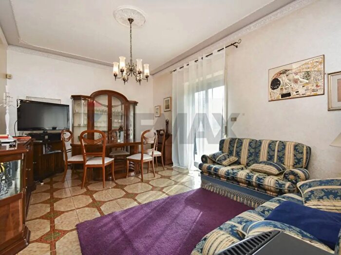 Appartamento con 5 locali in vendita in Strada Femminamorta, Riposto