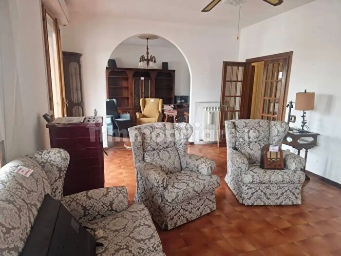 Appartamento con 5 locali in vendita in Argine, Pisa