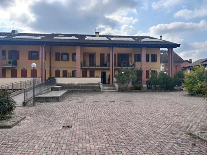 Appartamento trilocale in vendita in Piazza Risorgimento B, Tavazzano Con Villavesco