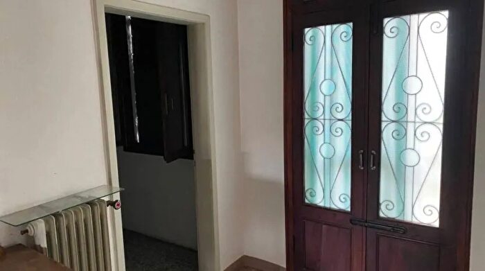 Casa con 6 locali in vendita in Via Argine Sinistro Dolo, Dolo