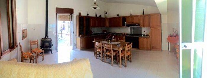 Appartamento quadrilocale in affitto in PIAZZA MUNICIPIO SN, Basicò