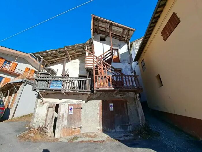 Casa quadrilocale in vendita in Piazza Umberto I, Crissolo
