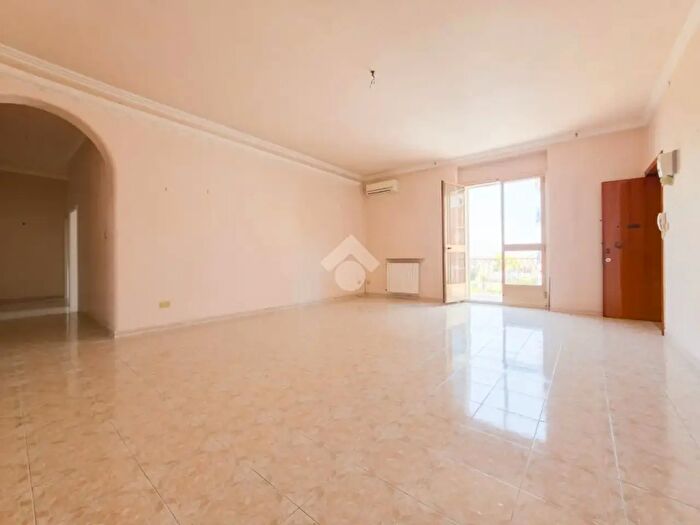 Appartamento con 6 locali in vendita in Via Hermada, Manfredonia