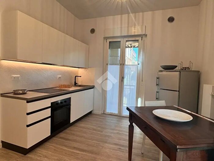 Appartamento bilocale in affitto in Via Tommaseo, Verona