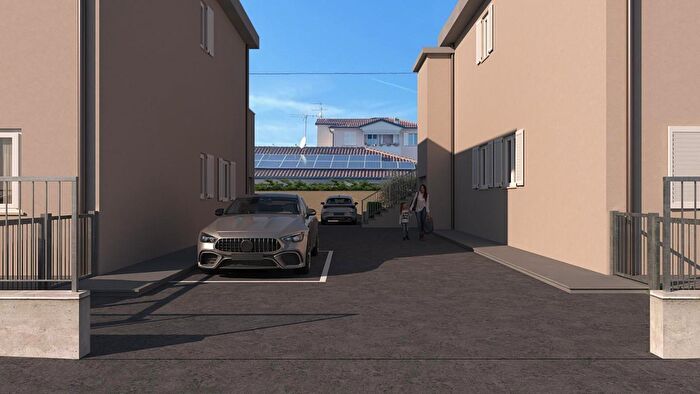 Appartamento trilocale in vendita in Azio, Campiglia Marittima