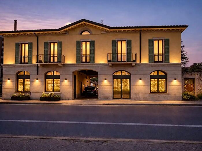 Appartamento bilocale in vendita in Via Monti E Tognetti, Monza