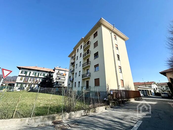 Appartamento trilocale in vendita in Via Monte Grappa, Vigliano Biellese