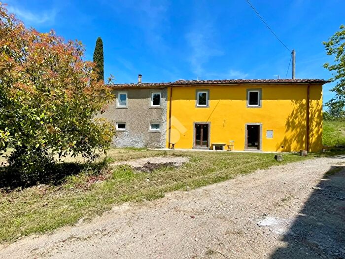 Casa con 8 locali in vendita in Via delle Comunanze, Vaglia
